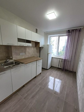 1 room apartments daily Dnipro, Tsentralnyi district, Kurchatova St., 2