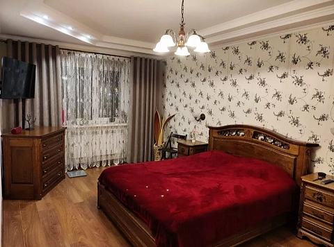 house h daily Kamianets-Podilskyi, YA. Mudrogo St., 142