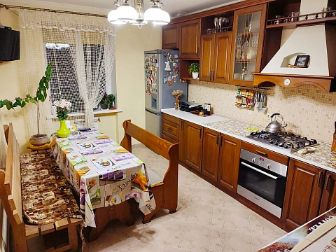 house h daily Kamianets-Podilskyi, YA. Mudrogo St., 142
