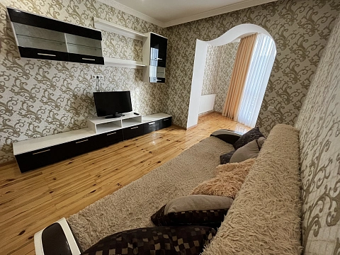 Двухкомнатная квартира посуточно в Хмельницком, ул. Кармелюка, 4/2