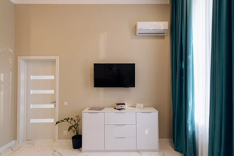 2 rooms apartments daily Ternopil, Bogdana KHmelnitskogo St., 33