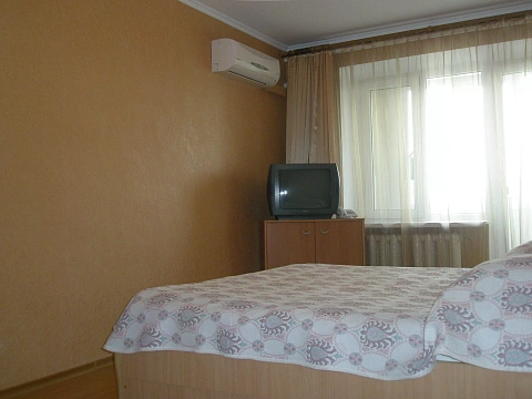1 room apartments daily Kherson, Suvorovskiy district, Ushakova Ave., 68