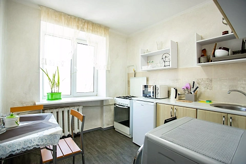 1 room apartments daily Kherson, Suvorovskiy district, Ukrainskaya St., 3