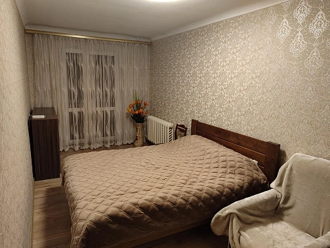 2 rooms apartments daily Zhytomyr, per. Vatskovskiy, 5