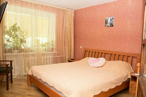 2 rooms apartments daily Illichivsk (Chornomorsk), Sportivnaya St., 14