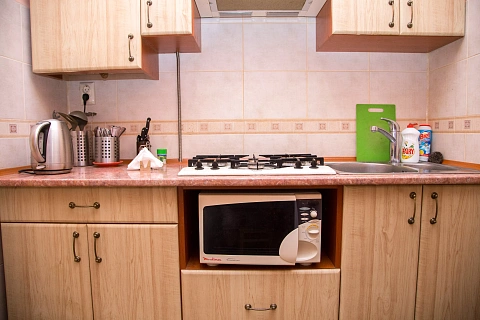 3 rooms apartments daily Lviv, Galitskiy district, Petra Doroshenko St., 27