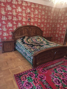 2-кімнатна квартира подобово у Краматорську, вул. Марата, 8