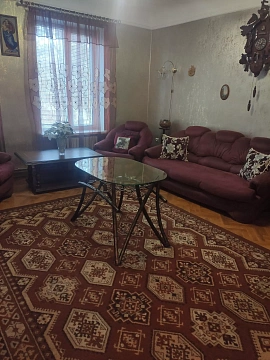 Двухкомнатная квартира посуточно в Краматорске, ул. Марата, 8