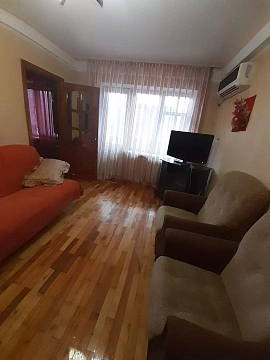 3-кімнатна квартира подобово у Краматорську, вул. Ярослава Мудрого, 57/81