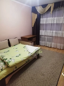 Однокомнатная квартира посуточно в Львове, Сыховский район, ул. Гната Хоткевича, 6