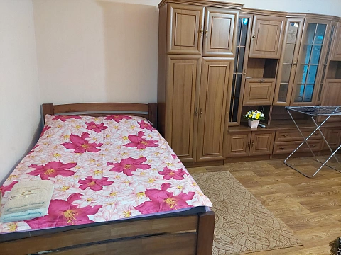 1-кімнатна квартира подобово у Краматорську, вул. Ярослава Мудрого, 53