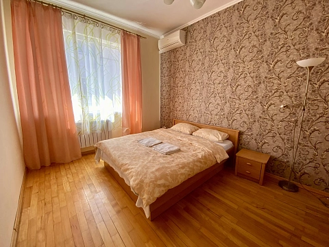 3 rooms apartments daily Uzhhorod, Luchkaya St., 9