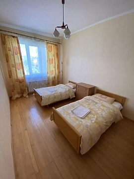 3 rooms apartments daily Uzhhorod, Luchkaya St., 9