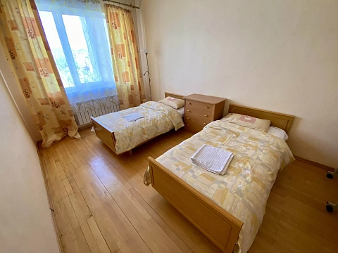 3 rooms apartments daily Uzhhorod, Luchkaya St., 9