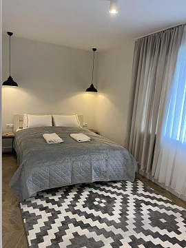 2 rooms apartments daily Uzhhorod, Svobody Ave., 45