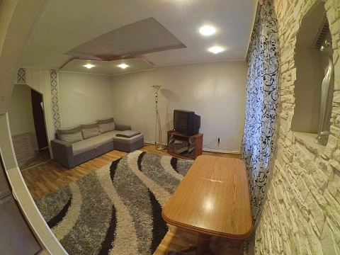 2 rooms apartments daily Uzhhorod, Tikhogo St., 15