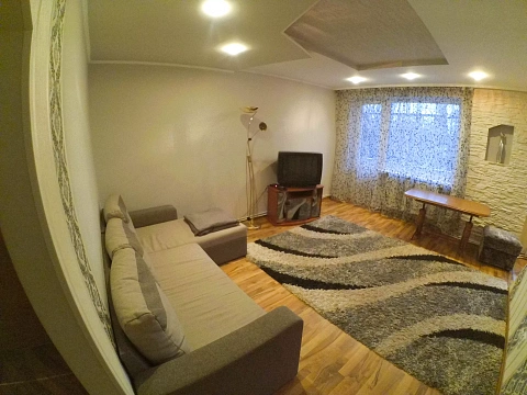 2 rooms apartments daily Uzhhorod, Tikhogo St., 15