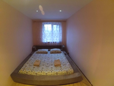 2 rooms apartments daily Uzhhorod, Tikhogo St., 15