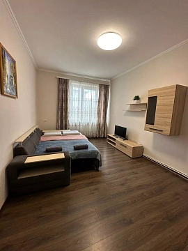 2 rooms apartments daily Uzhhorod, Teatralnaya Sq., 13
