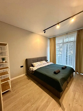 2 rooms apartments daily Uzhhorod, Frantisheka Tikhogo St., 13д