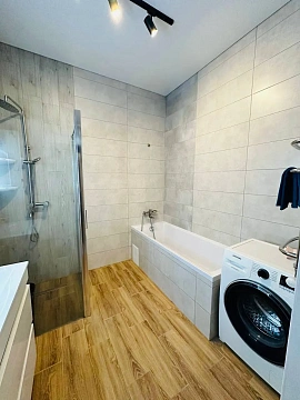 2 rooms apartments daily Uzhhorod, Frantisheka Tikhogo St., 13д