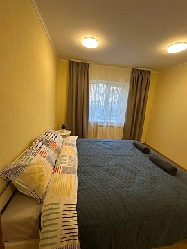 2 rooms apartments daily Uzhhorod, Svobody Ave., 45