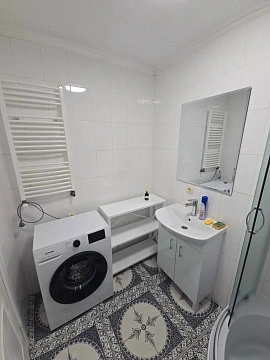 2 rooms apartments daily Uzhhorod, Svobody Ave., 45