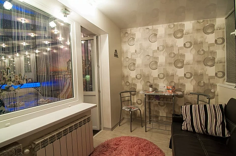 2 rooms apartments daily Kyiv, Desnyanskiy district, Kashtanovaya St., 11