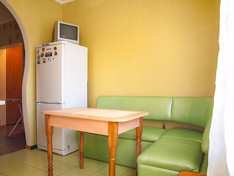 2 rooms apartments daily Kyiv, Shevchenkovskiy district, Vilgelma Kotarbinskogo St., 23