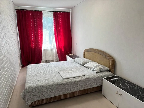 2 rooms apartments daily Kropyvnytskyi (Kirovohrad), Krepostnoj district, Patsaeva St., 4
