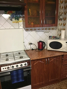 2 rooms apartments daily Lozova, Privokzalnaya St., 2