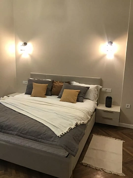 2 rooms apartments daily Chernivtsi, Pervomayskiy district, O. Kobylyanskoy St., 31