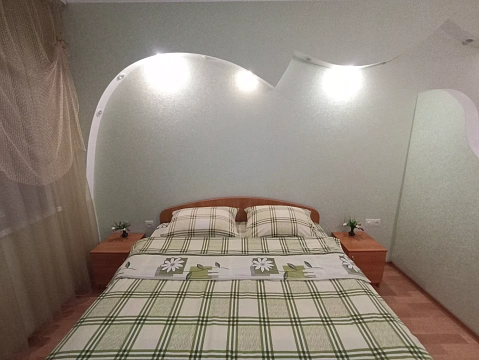 2 rooms apartments daily Sumy, Zarechnyy district, KHolodnoyarskoy Brigady Sumsko-Kievskikh Diviziy St., 36