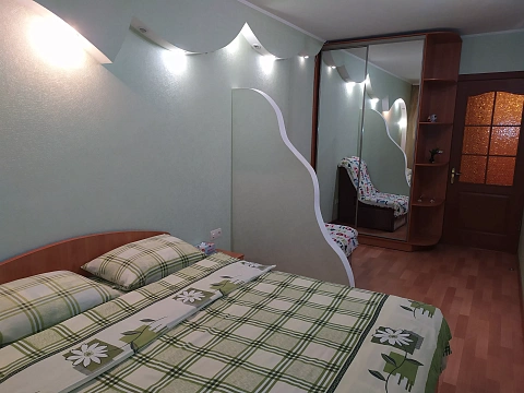 2 rooms apartments daily Sumy, Zarechnyy district, KHolodnoyarskoy Brigady Sumsko-Kievskikh Diviziy St., 36