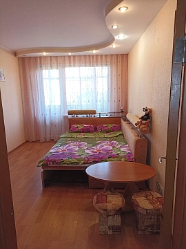 2 rooms apartments daily Sumy, Zarechnyy district, KHolodnoyarskoy Brigady Sumsko-Kievskikh Diviziy St., 36