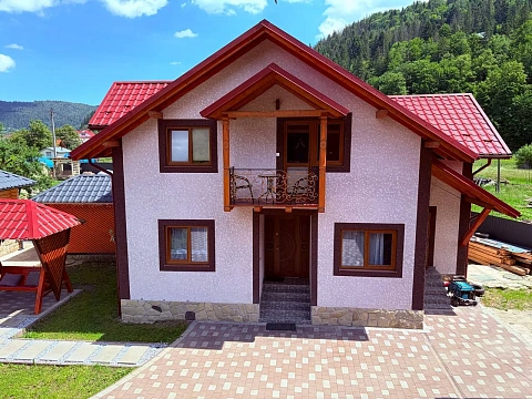 Дом посуточно в Яремче, ул. Героев Майдана, 1а