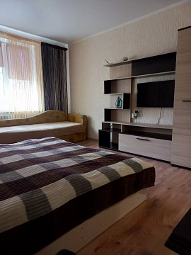2-кімнатна квартира подобово у Ізмаїлі, вул. Хотинська, 86