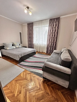 5 rooms apartments appartments daily Berehovo, Legotskogo St., 51