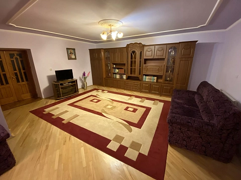 house h daily Berehovo, Gunyadi St., 9