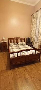 Двухкомнатная квартира посуточно в Берегово, ул. Линнера, 21