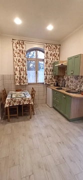 Двухкомнатная квартира посуточно в Берегово, ул. Линнера, 21