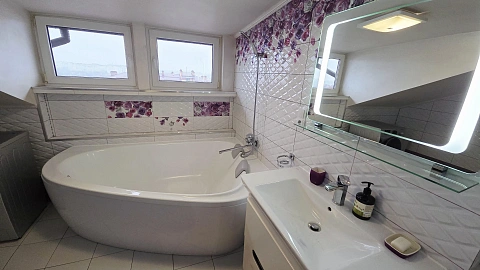 4 room apartments daily Ivano-Frankivsk, Dvorskaya St., 32