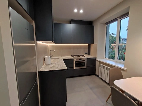 2 rooms apartments daily Poltava, Shevchenkovskij district, Sobornosti St., 1