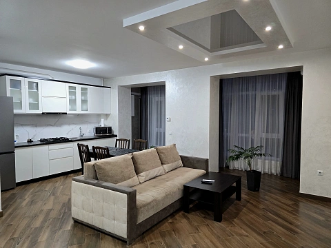 2 rooms apartments daily Ivano-Frankivsk, Belvederskaya St., 35