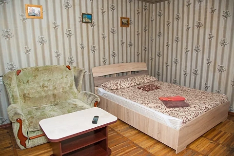 1-кімнатна квартира подобово у Запоріжжі, Вознесеновський район, вул. Яценко, 10 а