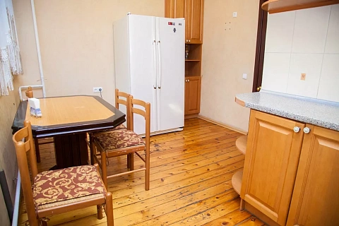 3 rooms apartments daily Zaporizhzhia, Dneprovskij district, Pionerskiy proezd, 2