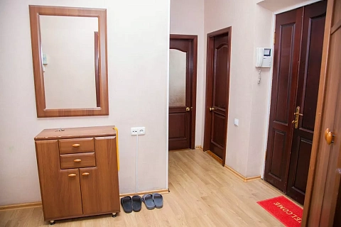 3 rooms apartments daily Zaporizhzhia, Dneprovskij district, Pionerskiy proezd, 2