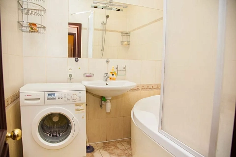 3 rooms apartments daily Zaporizhzhia, Dneprovskij district, Pionerskiy proezd, 2