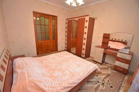 2-кімнатна квартира подобово у Миколаєві, Центральний район, вул. Спаська, 48