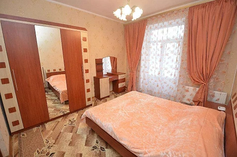 2-кімнатна квартира подобово у Миколаєві, Центральний район, вул. Спаська, 48